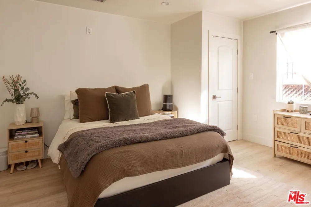 1216 Virgil Avenue Los Angeles, CA 90029