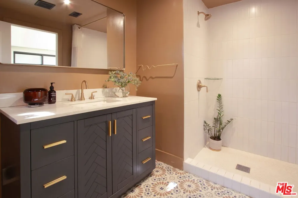 1216 Virgil Avenue Los Angeles, CA 90029