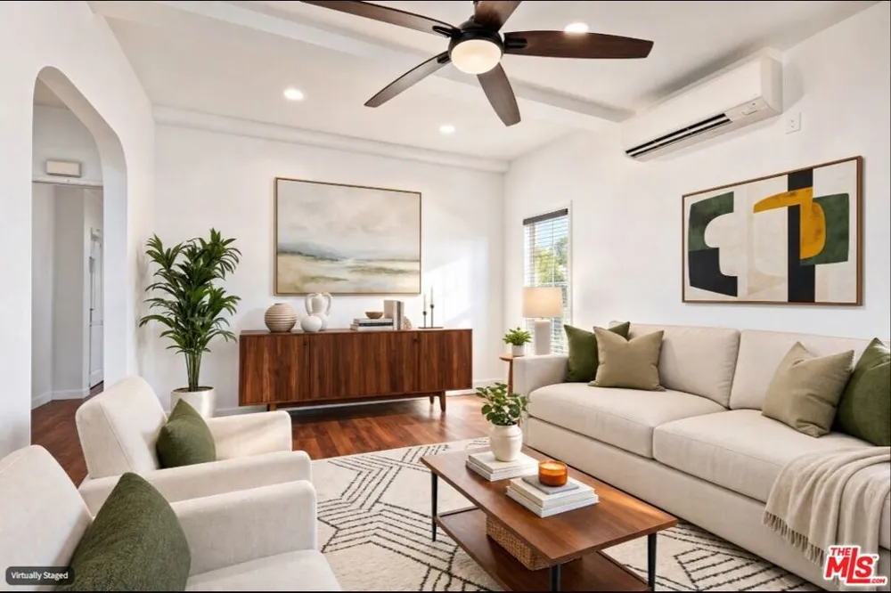 9819 S Hoover Street Los Angeles, CA 90044