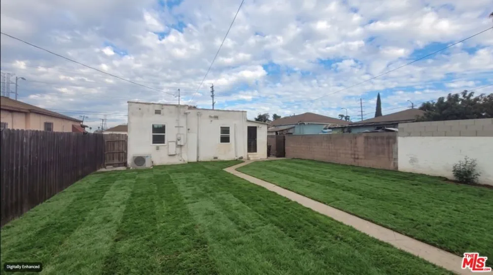 9819 S Hoover Street Los Angeles, CA 90044