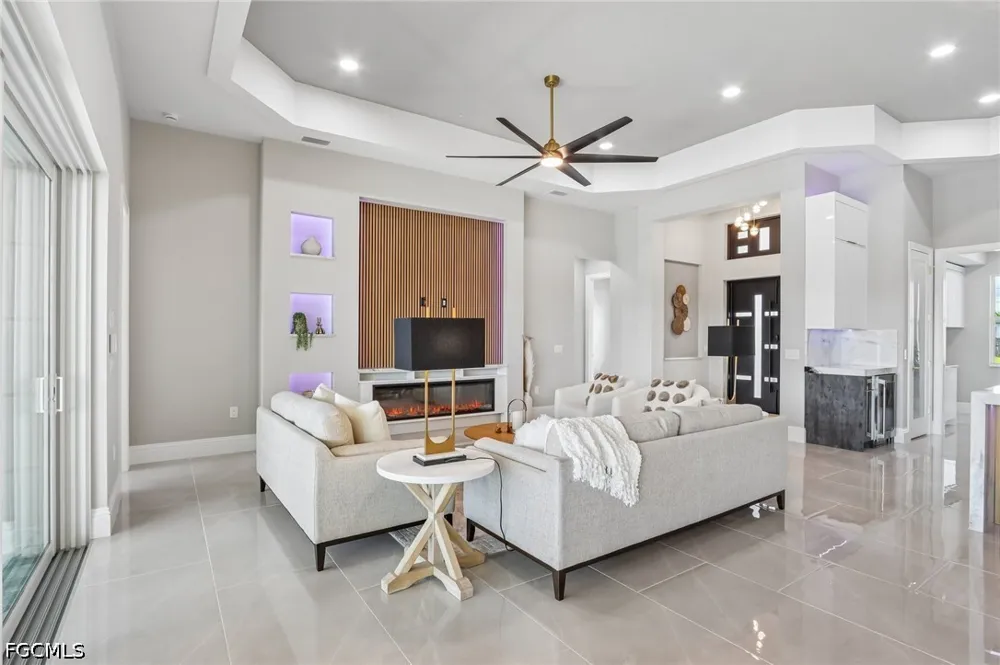 NW 40th Place Cape Coral, FL 33993
