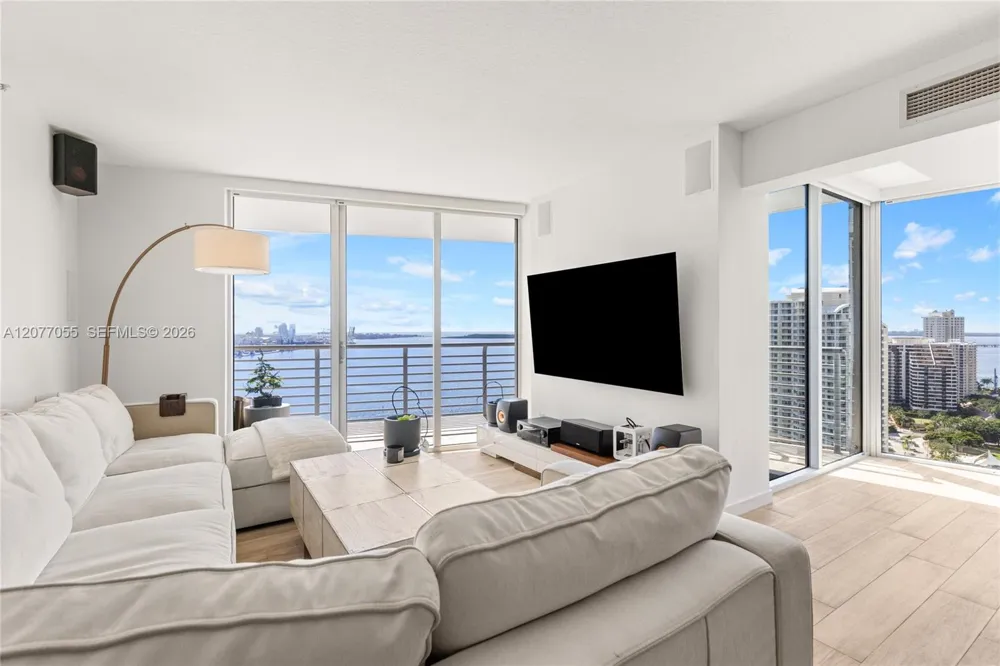 325 S Biscayne Blvd #2723 Miami, FL 33131