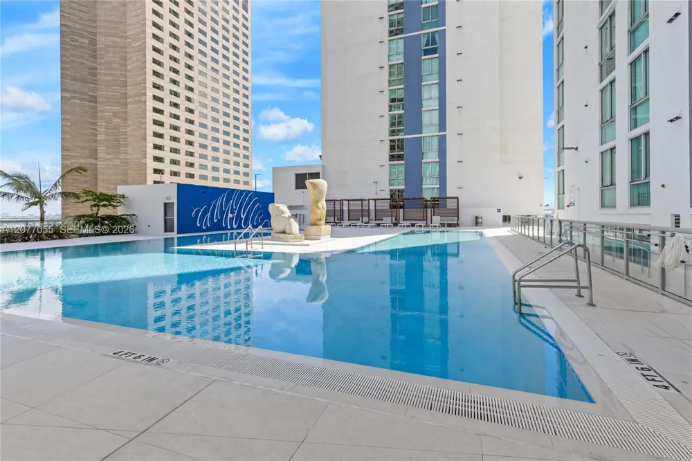 325 S Biscayne Blvd #2723 Miami, FL 33131