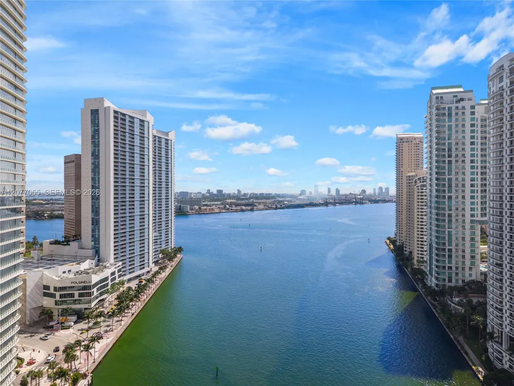 325 S Biscayne Blvd #2723 Miami, FL 33131