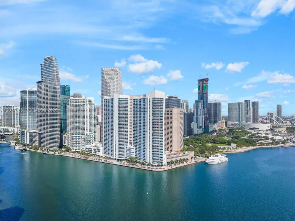 325 S Biscayne Blvd #2723 Miami, FL 33131