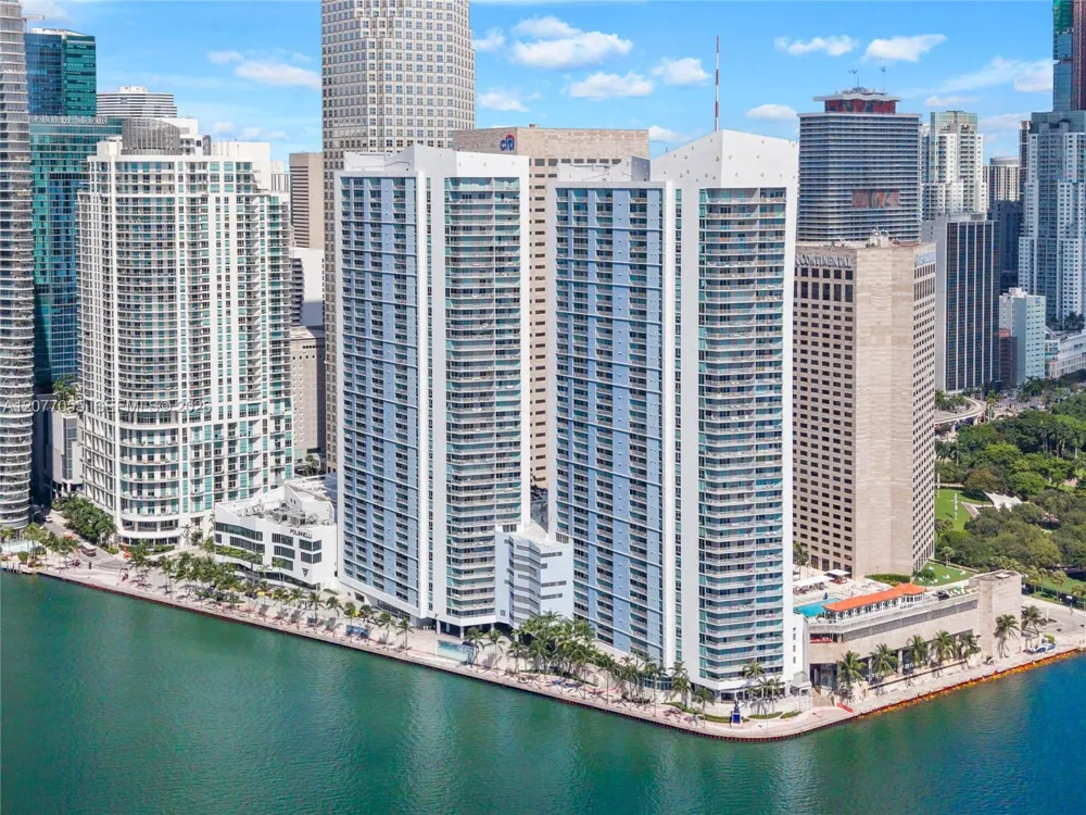 325 S Biscayne Blvd #2723 Miami, FL 33131