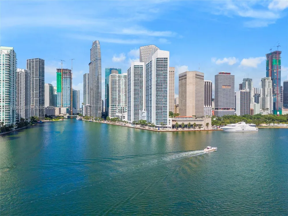 325 S Biscayne Blvd #2723 Miami, FL 33131