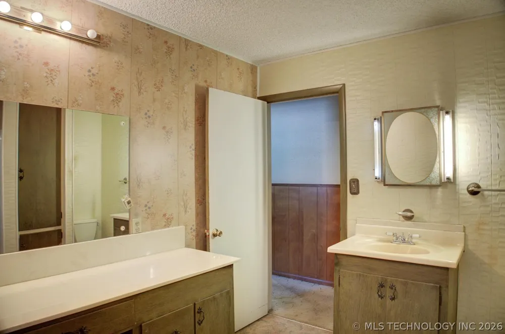 5001 S 31st West Avenue Tulsa, OK 74107