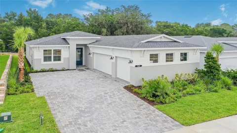 944 CLUB CRESSWIND DRIVE