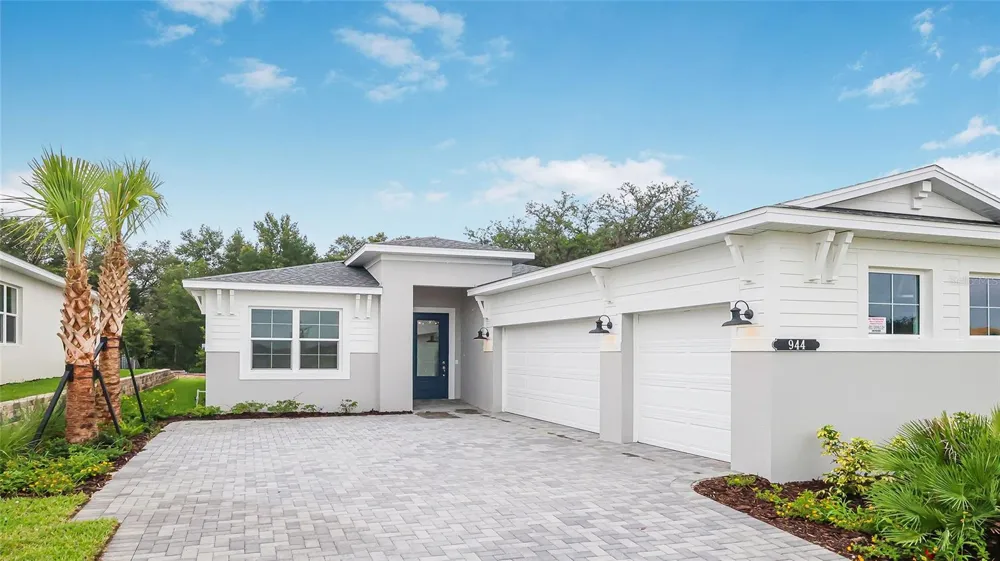 944 CLUB CRESSWIND DRIVE Lady Lake, FL 32159