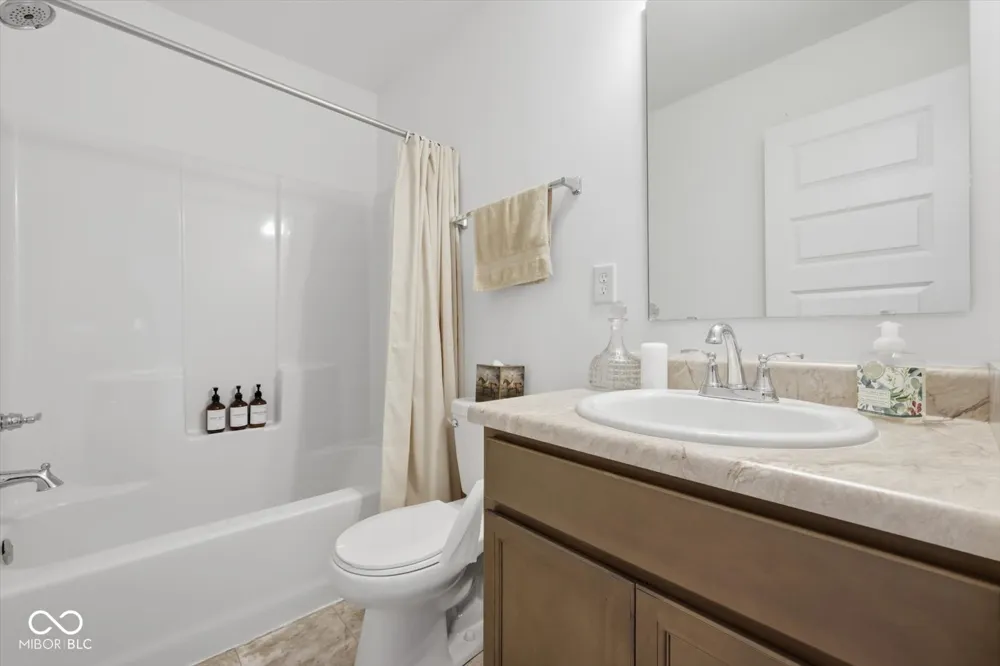 1370 Delacorte Circle Shelbyville, IN 46176