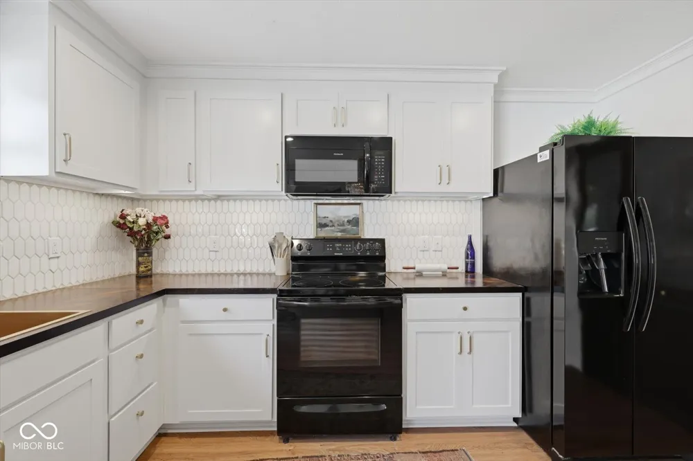 1370 Delacorte Circle Shelbyville, IN 46176