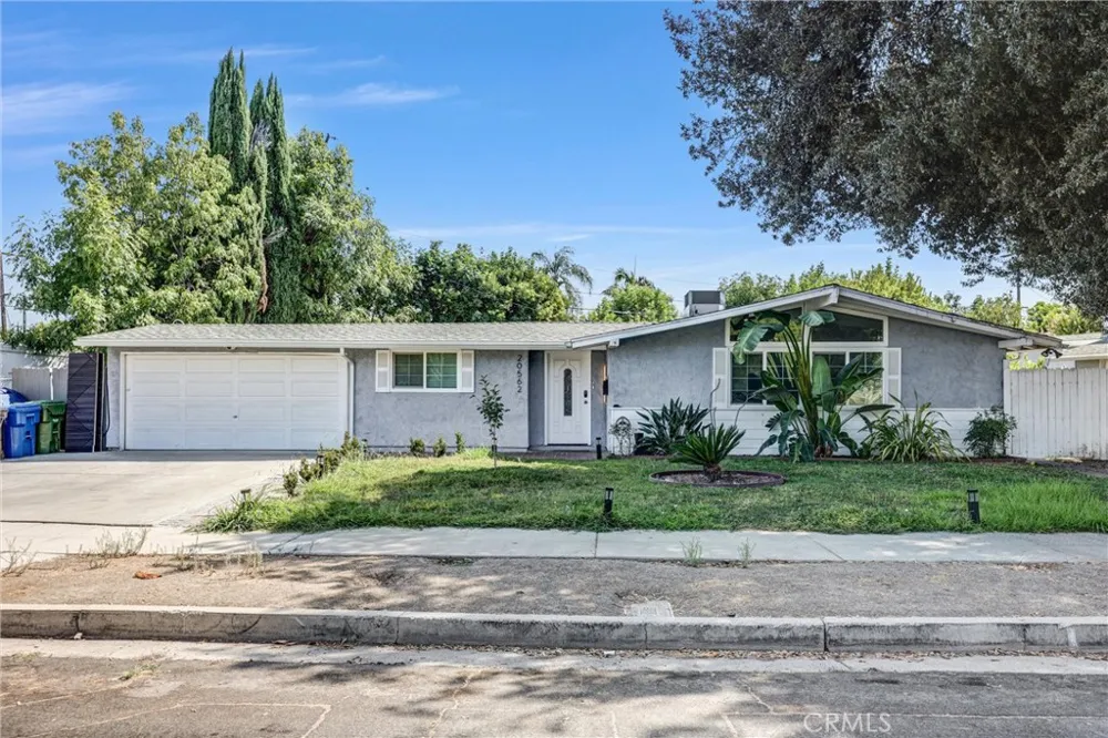 20562 Skouras Winnetka, CA 91306