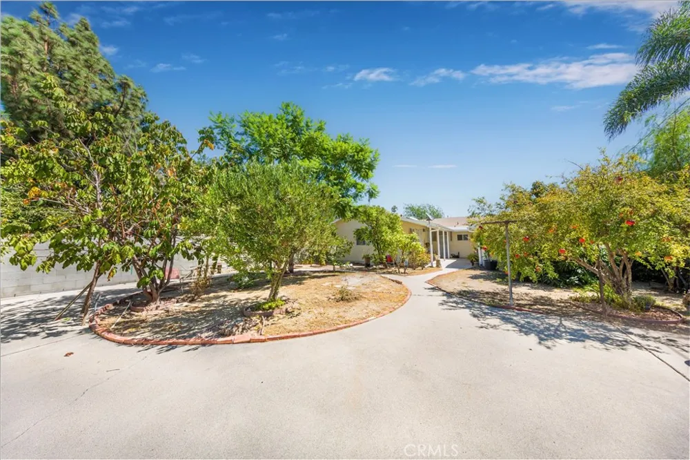 7545 Riverton Sun Valley, CA 91352