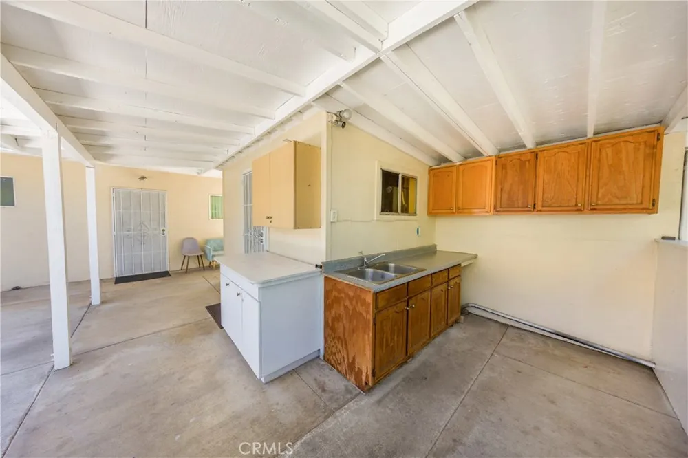 7545 Riverton Sun Valley, CA 91352