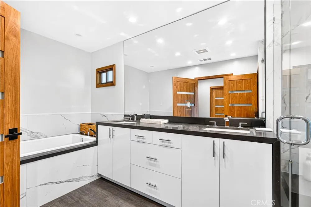 19541 Greenbriar Drive Tarzana, CA 91356