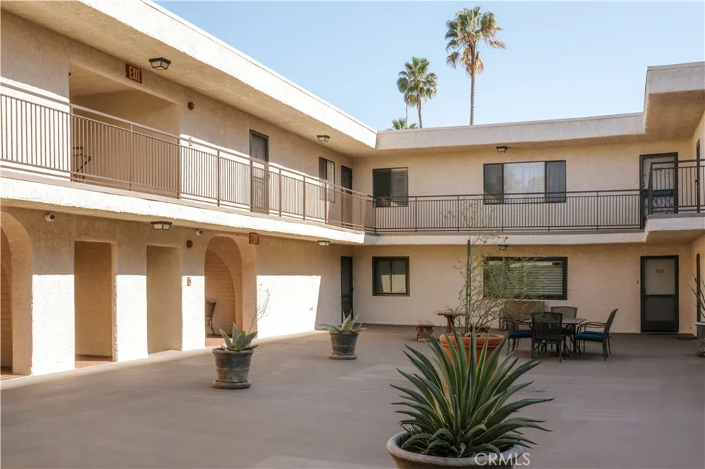 5003 Tilden Sherman Oaks, CA 91423