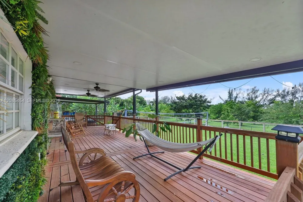 19620 SW 234th St Homestead, FL 33031