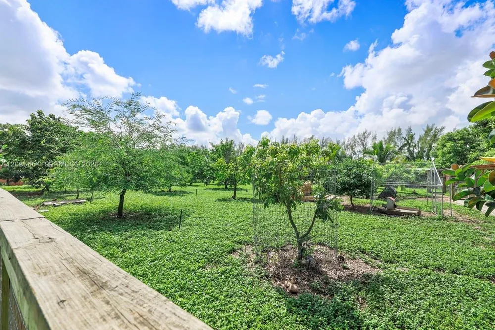19620 SW 234th St Homestead, FL 33031