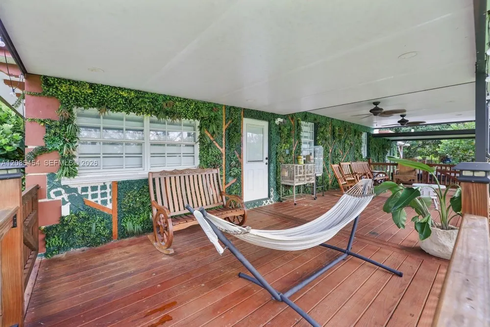 19620 SW 234th St Homestead, FL 33031