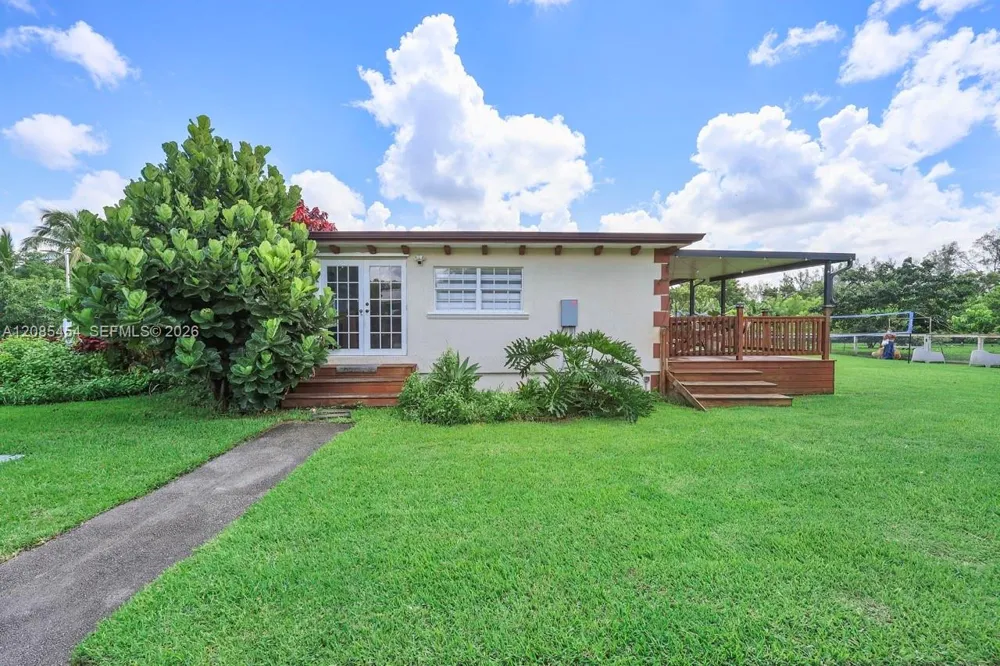 19620 SW 234th St Homestead, FL 33031