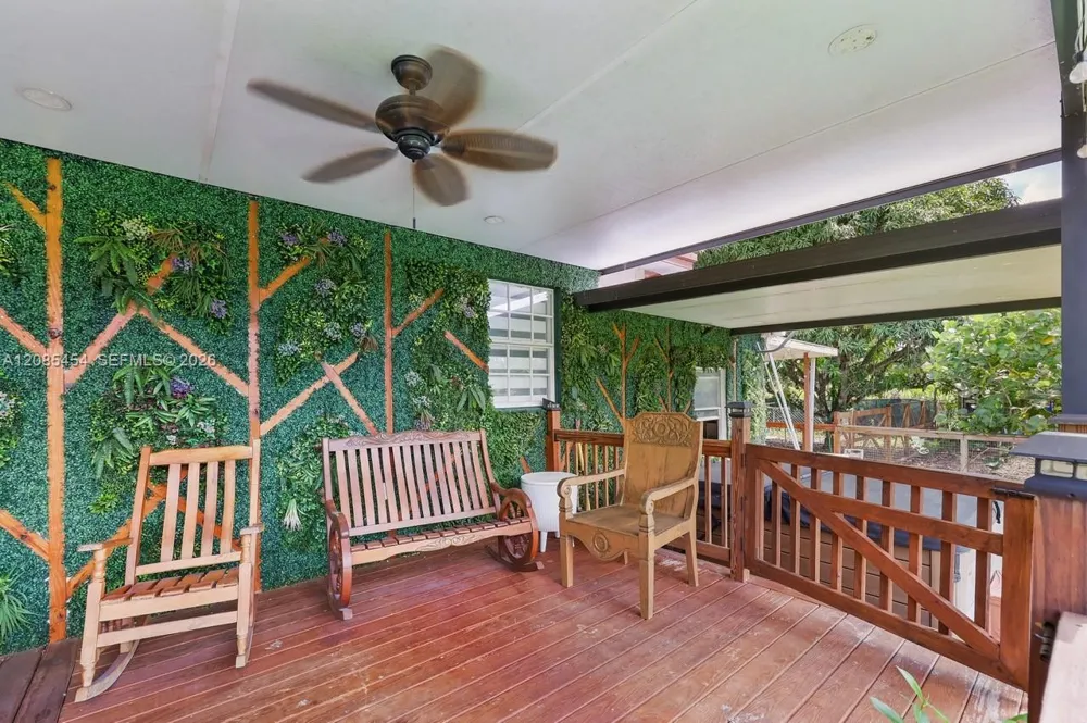 19620 SW 234th St Homestead, FL 33031