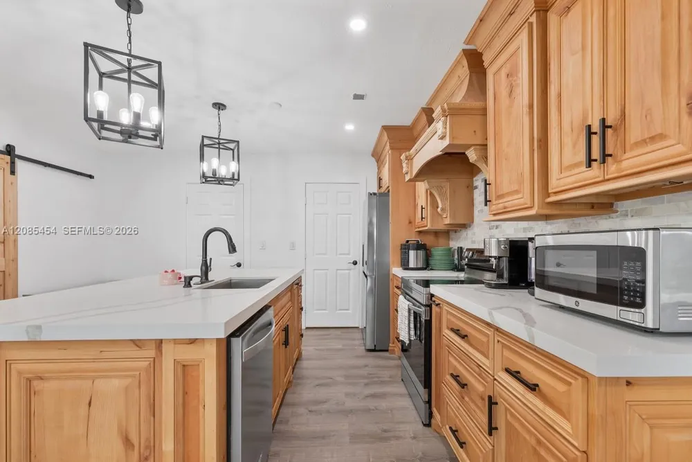 19620 SW 234th St Homestead, FL 33031