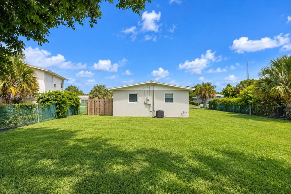 807 Handy Ave #0 West Palm Beach, FL 33401