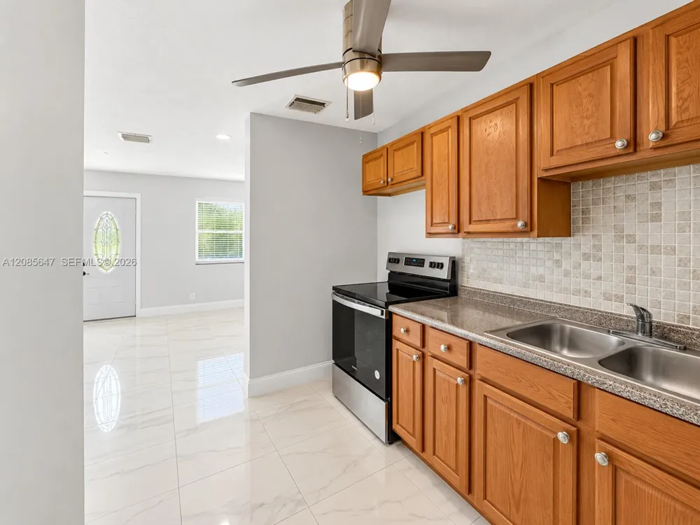 807 Handy Ave #0 West Palm Beach, FL 33401