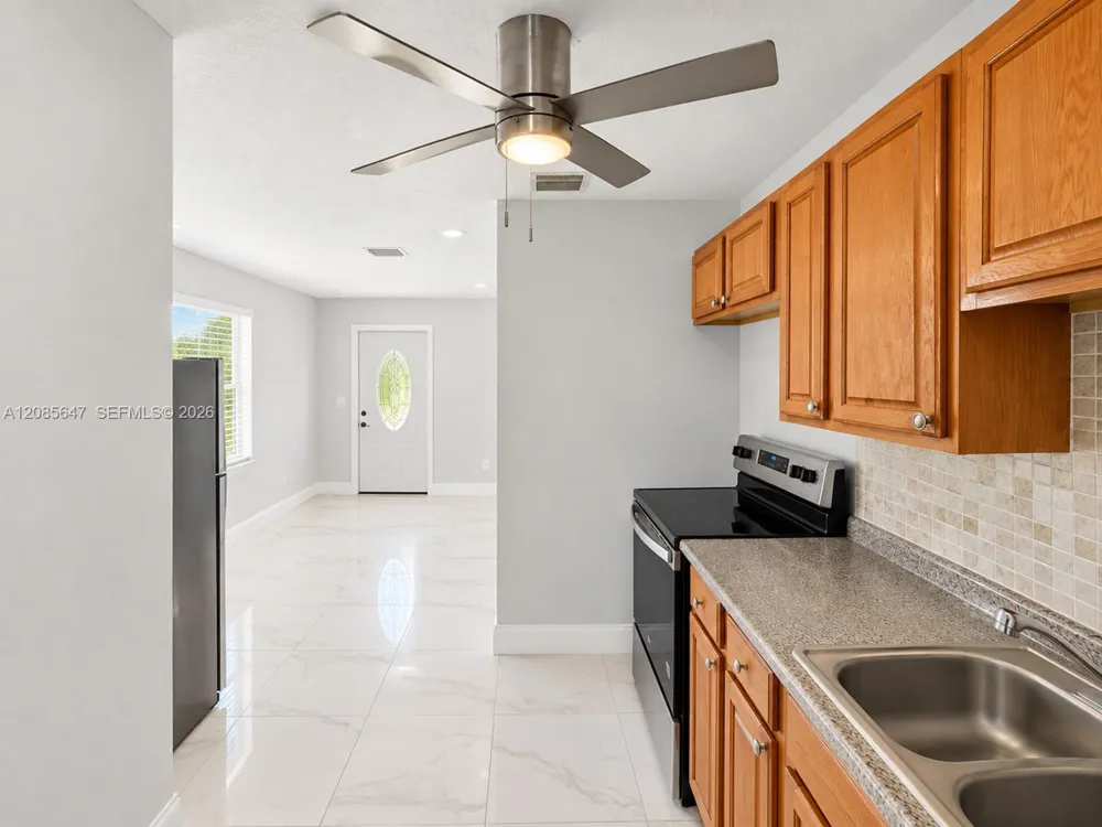 807 Handy Ave #0 West Palm Beach, FL 33401