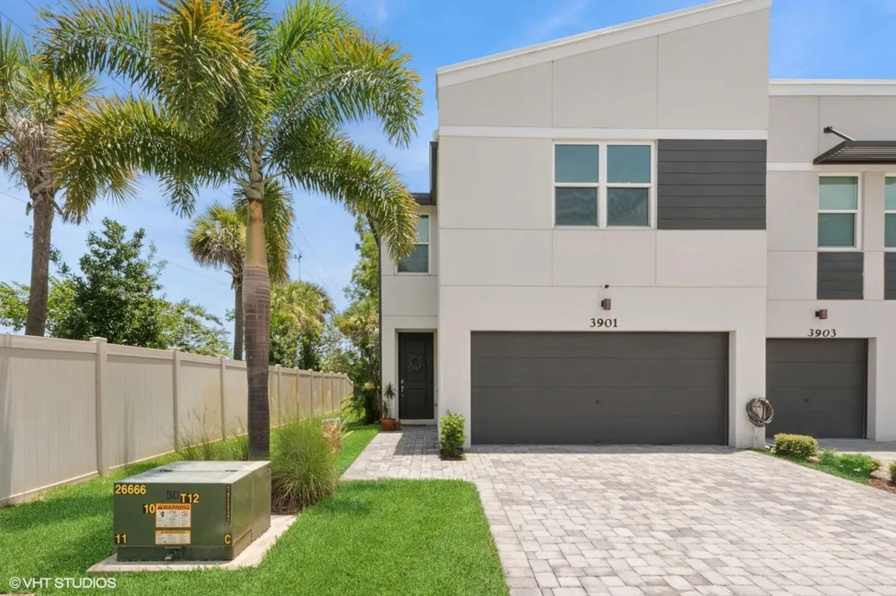 3901 SE Mentmore Lane Stuart, FL 34997