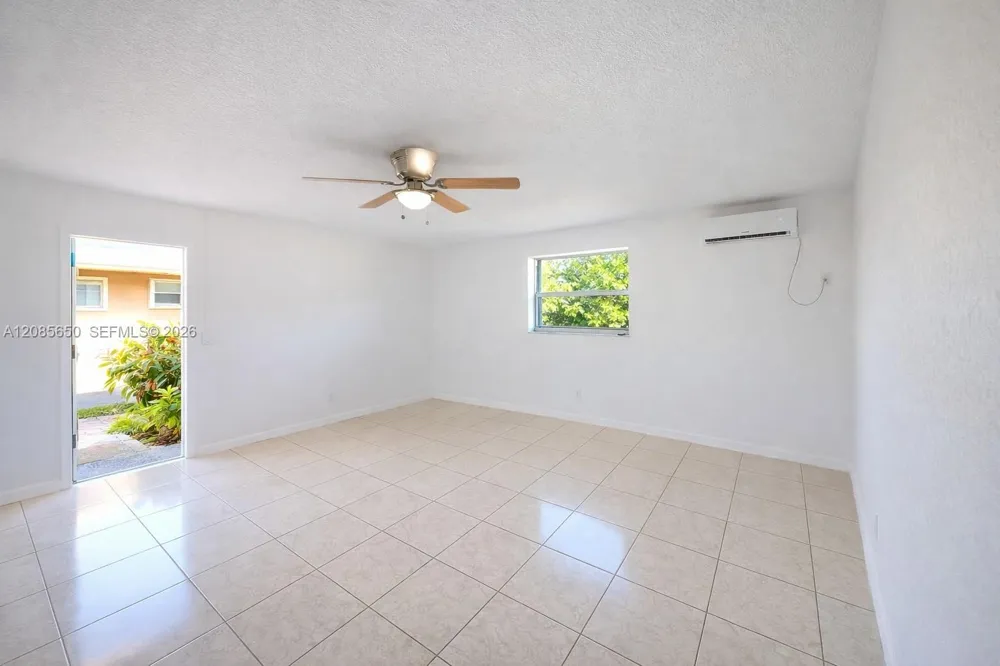 2580 NW 139th St #1 Opa-Locka, FL 33054