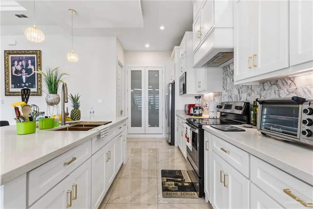 3425 Camellia Avenue McAllen, TX 78501