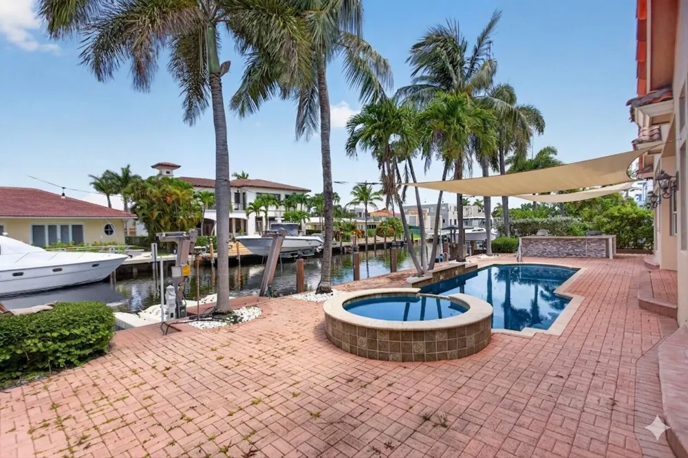 4901 NE 29th Avenue Lighthouse Point, FL 33064