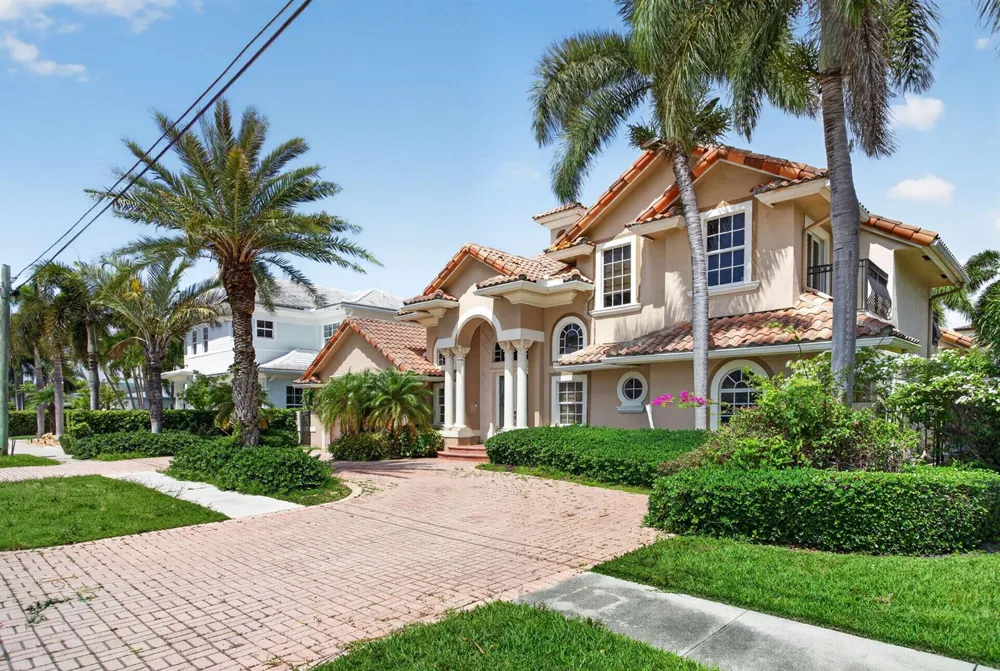 4901 NE 29th Avenue Lighthouse Point, FL 33064
