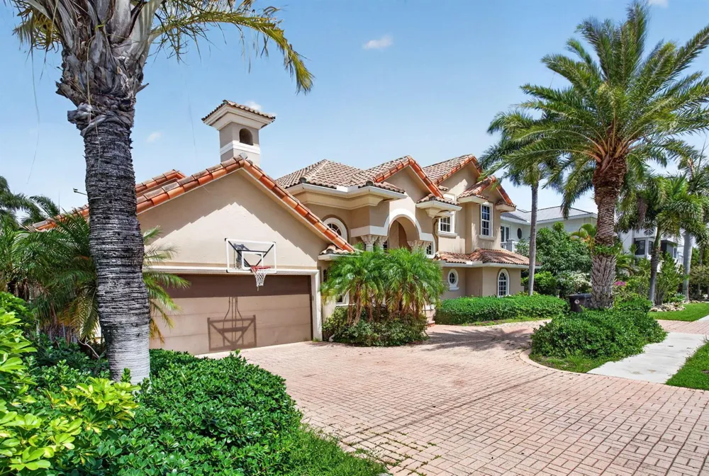 4901 NE 29th Avenue Lighthouse Point, FL 33064