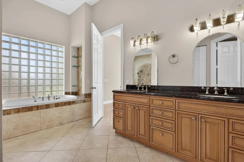 4901 NE 29th Avenue Lighthouse Point, FL 33064