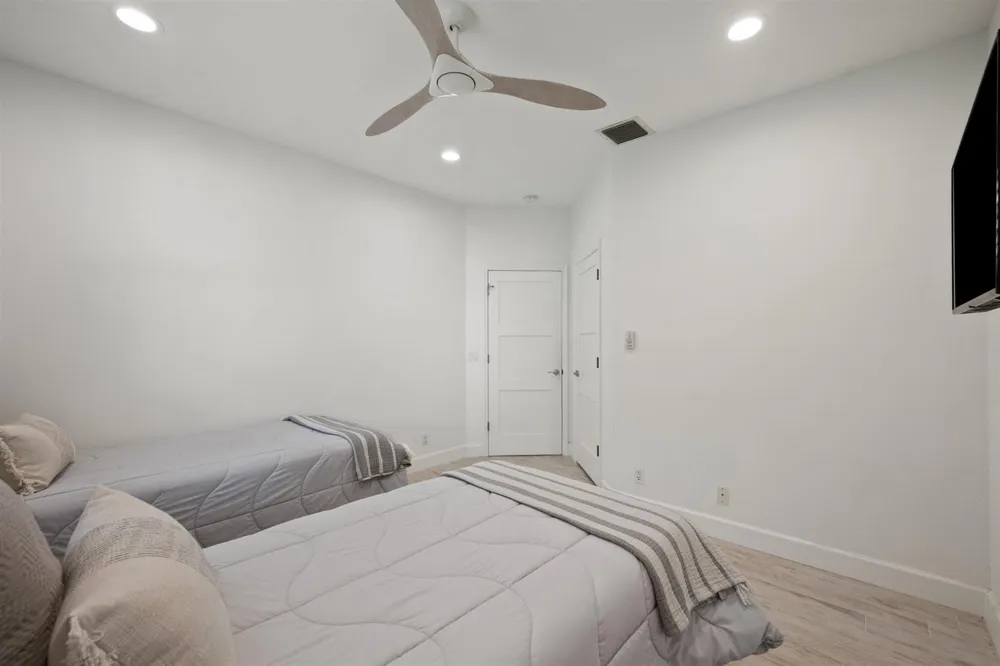 106 TOTEKA CIRCLE Jupiter, FL 33458
