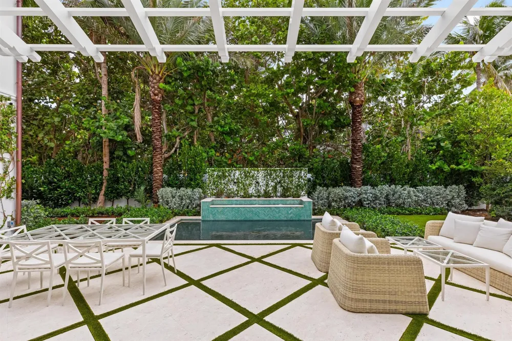 1540 S Ocean Boulevard Palm Beach, FL 33480