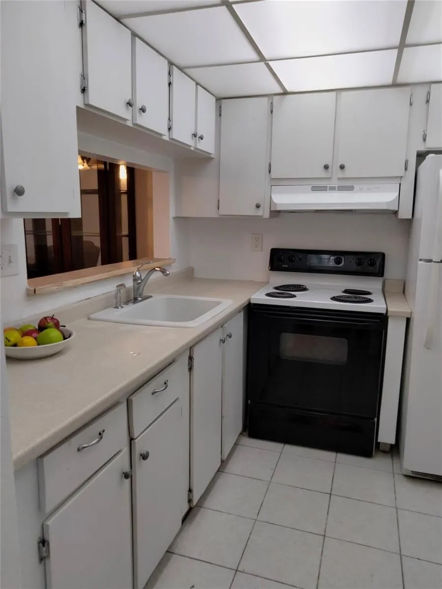 9351 LIME BAY BOULEVARD #302 Tamarac, FL 33321