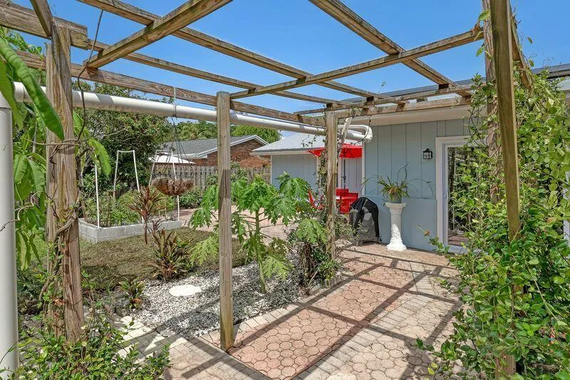 1707 E TERRACE DRIVE 