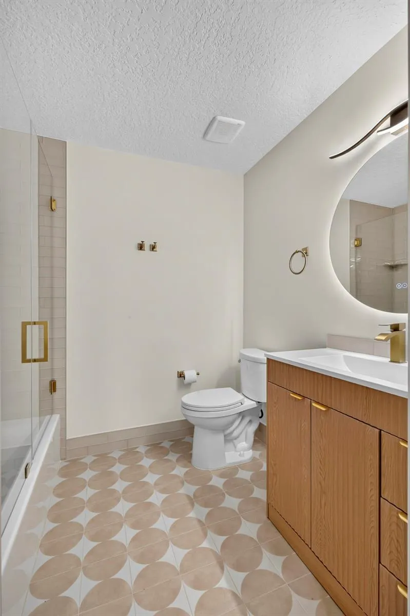 3496 BRIAR BAY BOULEVARD #206 West Palm Beach, FL 33411