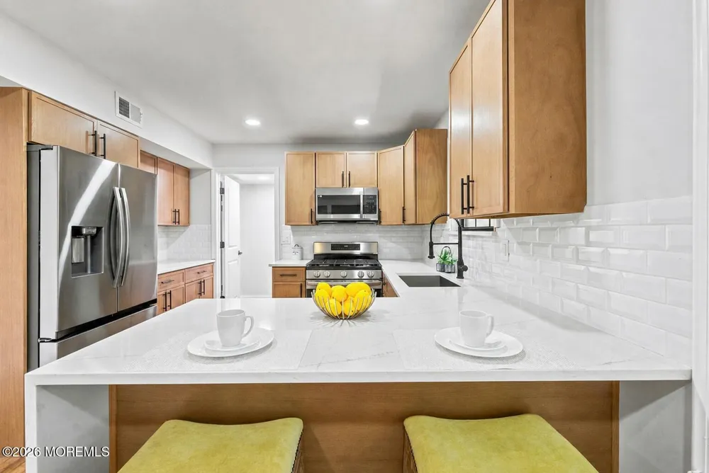 7 Mystic Cove Freehold, NJ 07728