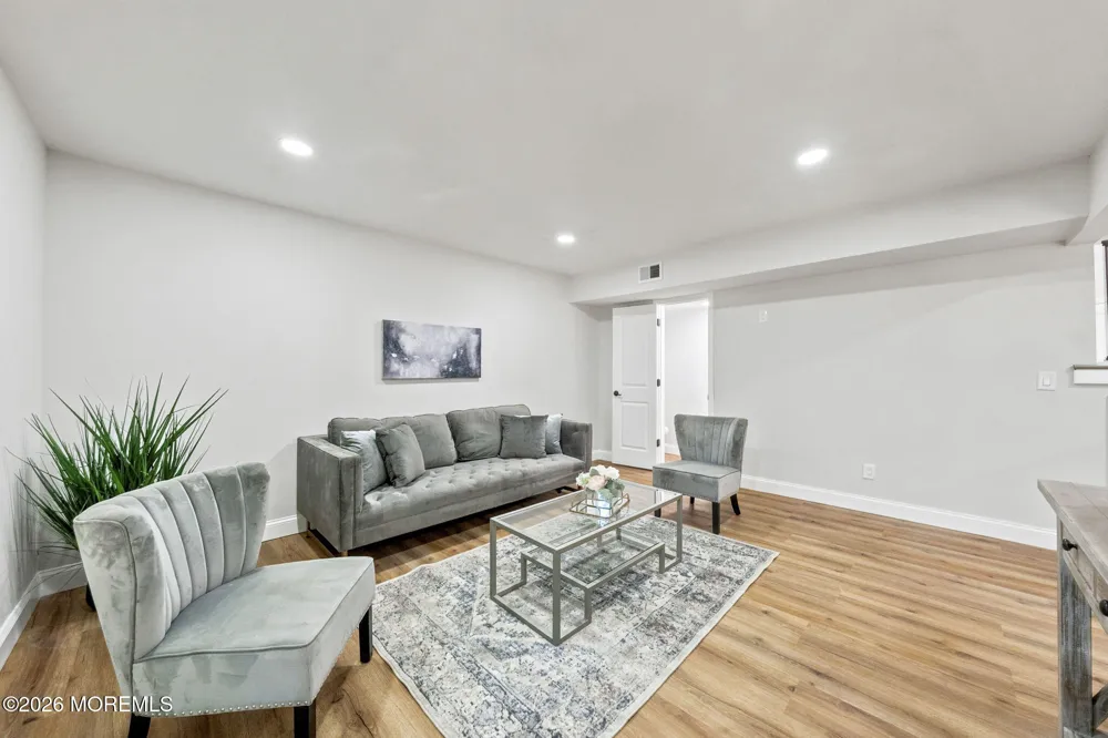 7 Mystic Cove Freehold, NJ 07728