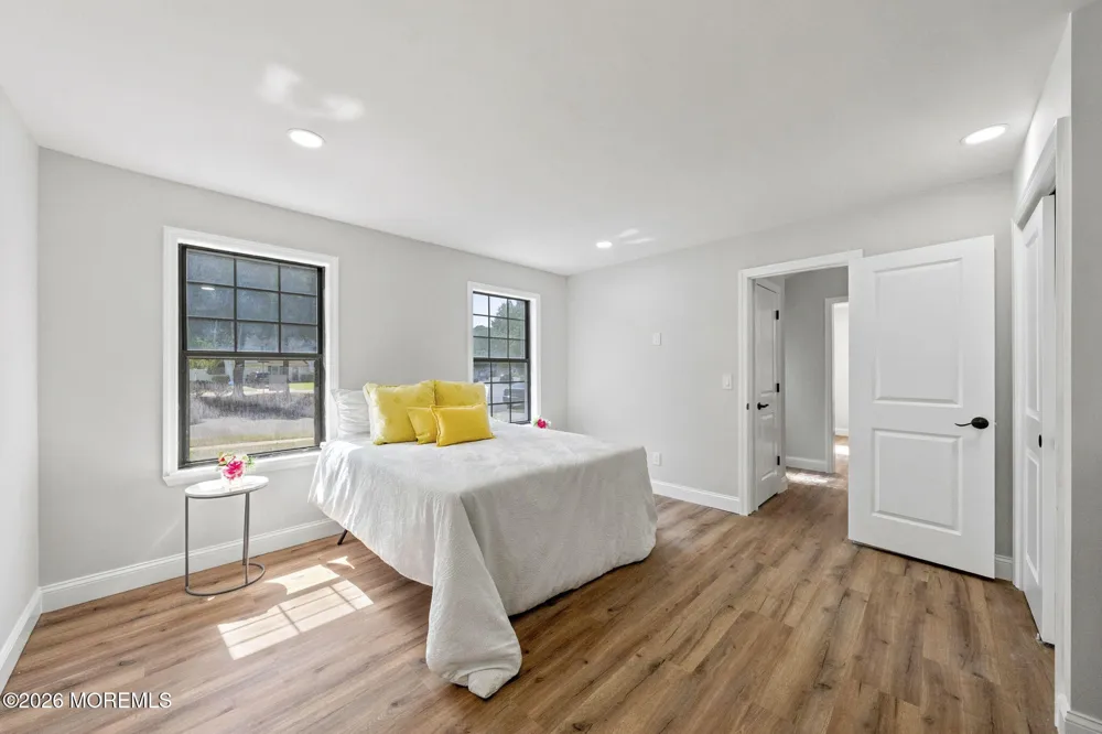 7 Mystic Cove Freehold, NJ 07728