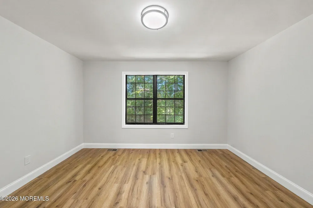 7 Mystic Cove Freehold, NJ 07728