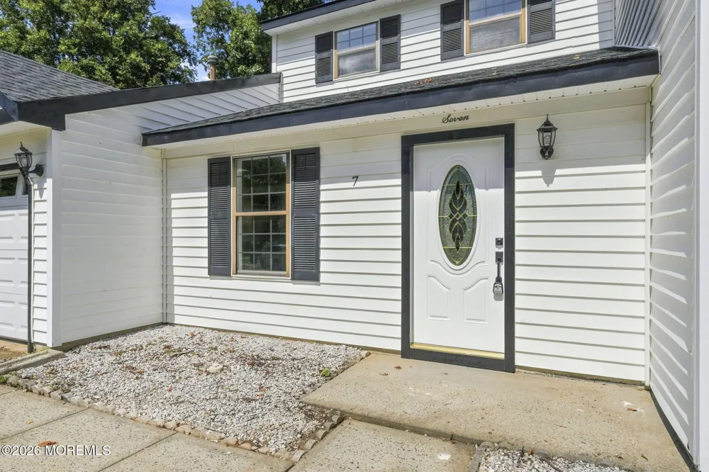 7 Mystic Cove Freehold, NJ 07728