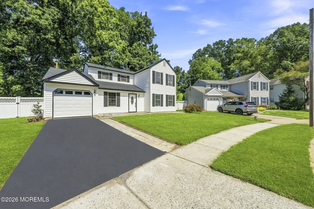 7 Mystic Cove Freehold, NJ 07728