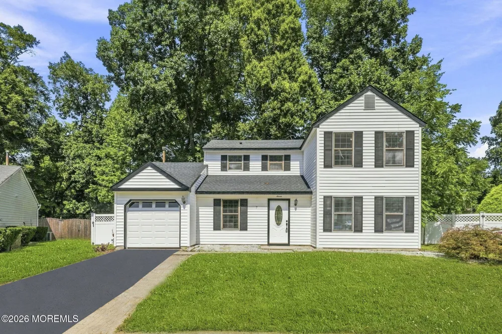 7 Mystic Cove Freehold, NJ 07728