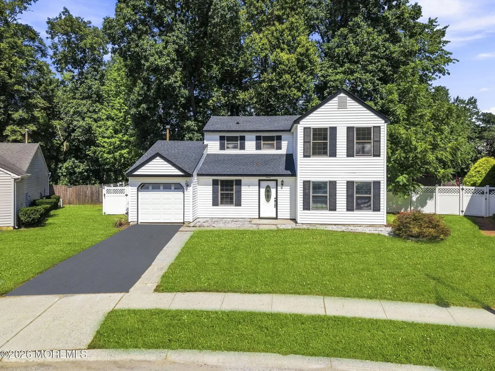 7 Mystic Cove Freehold, NJ 07728